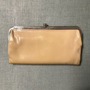 HOBO Lauren clutch wallet, tan